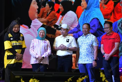 DATUK SERI NANCY SHUKRI