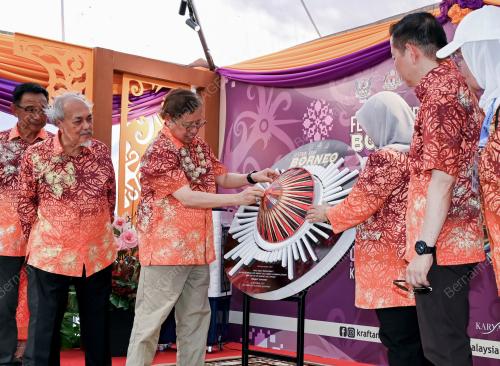 TAN SRI ABANG JOHARI TUN OPENG