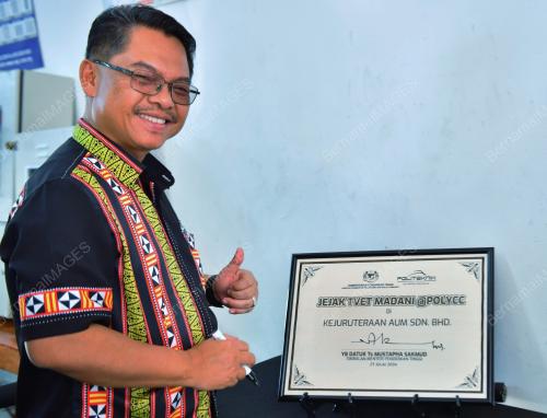DATUK MUSTAPHA SAKMUD