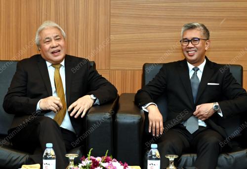 DATUK SERI TENGKU ZAFRUL ABDUL AZIZ