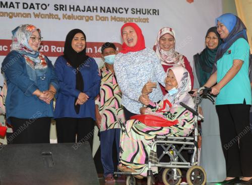 DATUK SERI NANCY SHUKRI