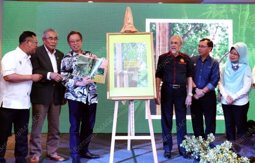 TAN SRI ABANG JOHARI TUN OPENG