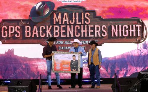 TAN SRI ABANG JOHARI TUN OPENG