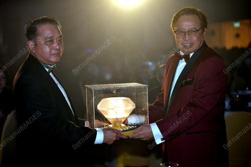 TAN SRI ABANG JOHARI TUN OPENG