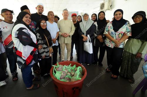 DATUK SERI FADILLAH YUSOF