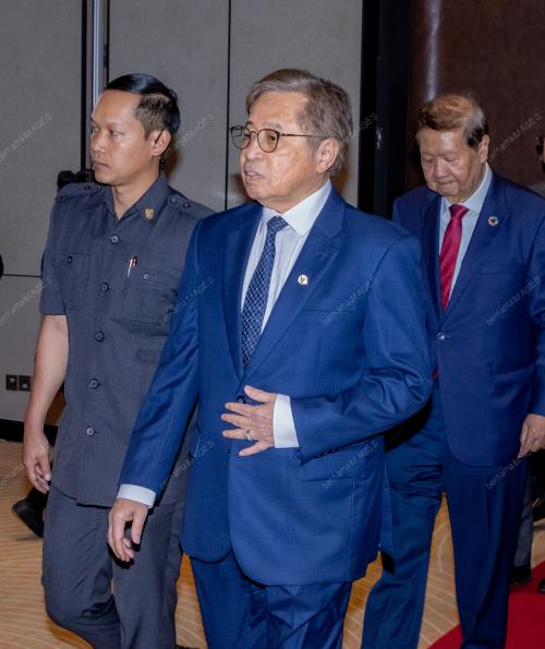 TAN SRI ABANG JOHARI TUN OPENG