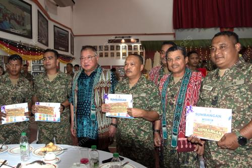 DATUK SERI TIONG KING SING