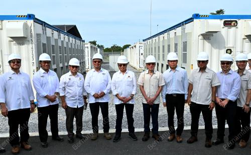 TAN SRI ABANG JOHARI TUN OPENG