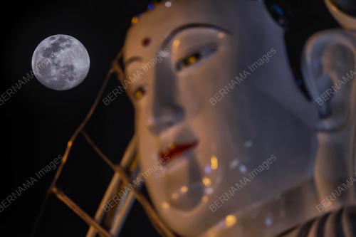 HARI WESAK