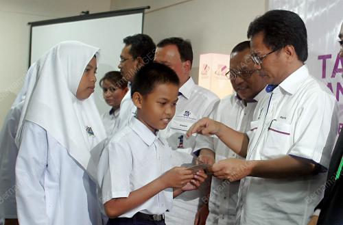 MOHD SHAFIE APDAL
