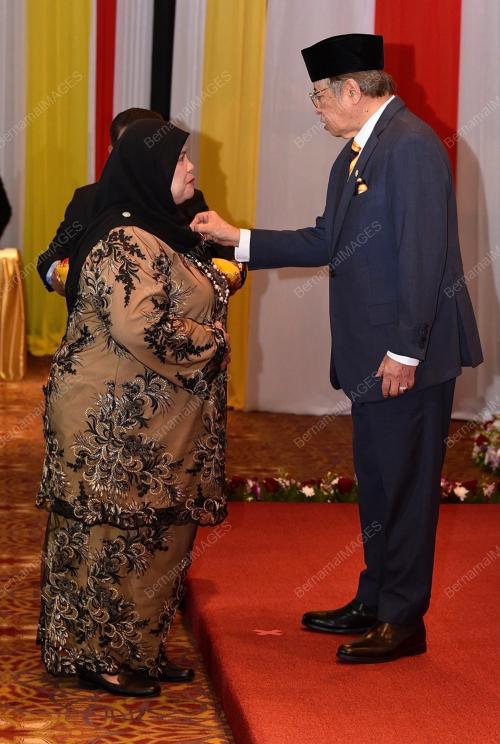 TAN SRI ABANG JOHARI TUN OPENG