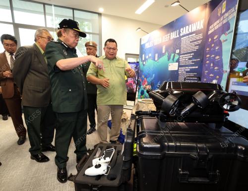 TAN SRI ABANG JOHARI TUN OPENG