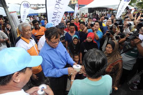 SK08_18062015_BAZAR_SATOK