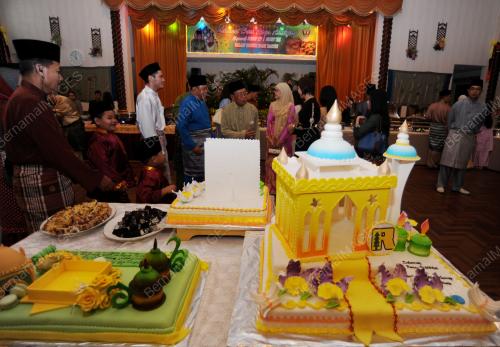 SK08_20082012_ASTANA_RAYA