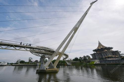 BANDARAYA KUCHING LENGANG