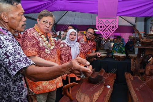 TAN SRI ABANG JOHARI TUN OPENG
