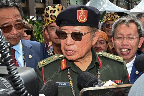 TAN SRI ABANG JOHARI TUN OPENG