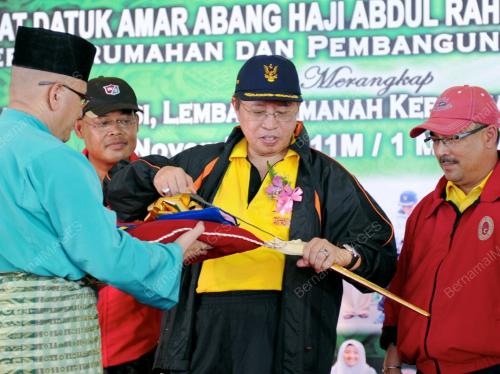 DATUK SERI ABANG JOHARI OPENG
