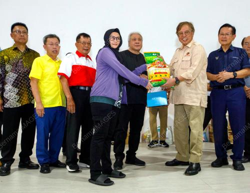 TAN SRI ABANG JOHARI TUN OPENG