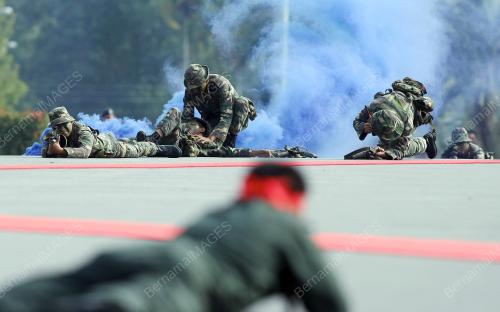 HARI PAHLAWAN 2011