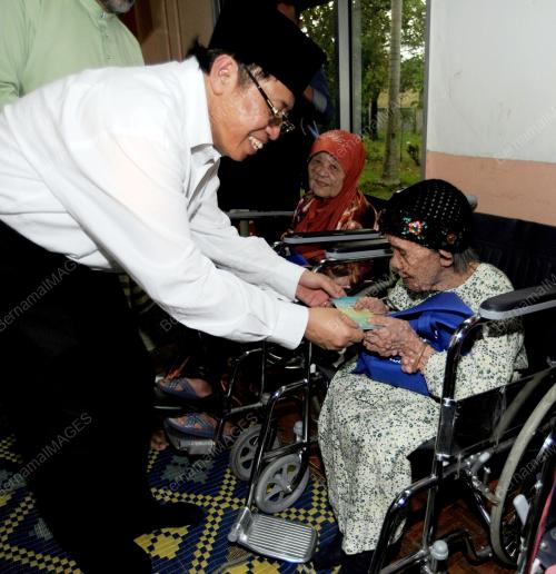 SK09_03082013_ADAT_NEGERI