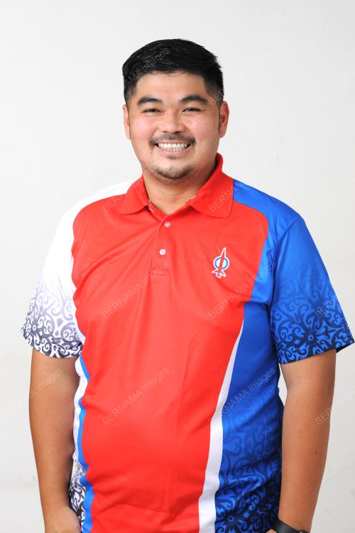 TONY CHIEW