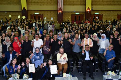 DATUK SERI NANCY SHUKRI