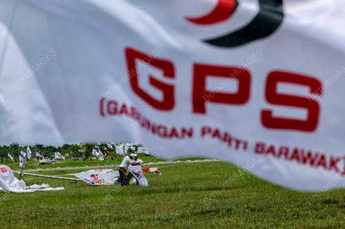 BENDERA PRU KE_15