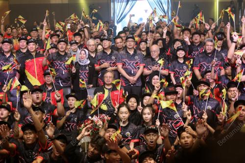 TAN SRI ABANG JOHARI TUN OPENG