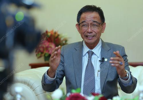 DATUK SERI ABDUL KARIM RAHMAN HAMZAH