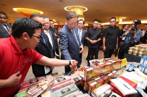 TAN SRI ABANG JOHARI TUN OPENG