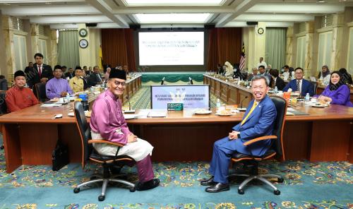 DATUK SERI DR DZULKEFLY AHMAD