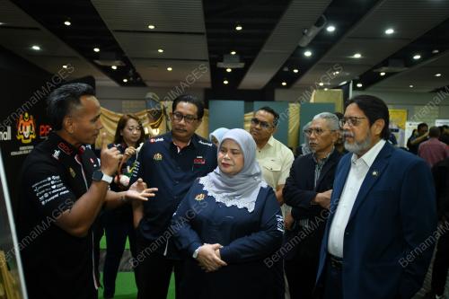 DATUK RUBIAH WANG
