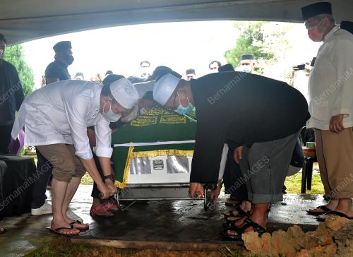 IBU FADILLAH MENINGGAL