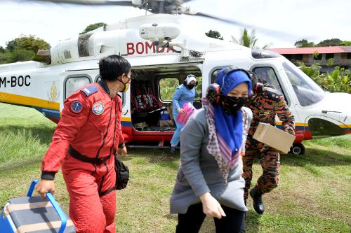 PENGUASA KANAN BOMBA 1 LAW POH KIONG