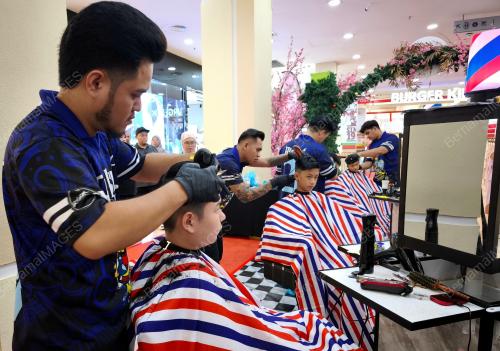 GUNTING RAMBUT