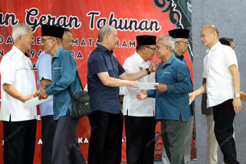 DATUK SERI FADILLAH YUSOF