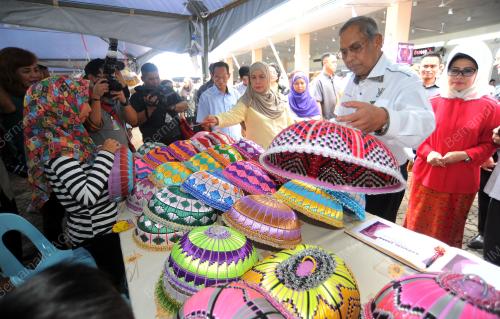 SK09_16012016_KARNIVAL_1AZAM