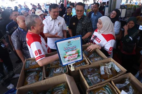 DATUK SERI FADILLAH YISOF
