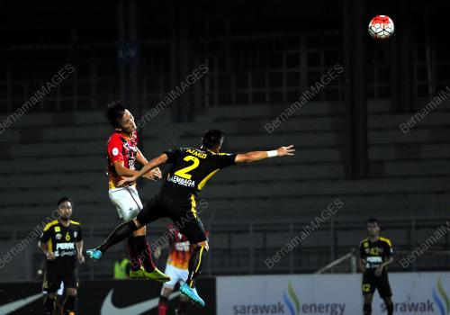 SK09_17102015_BOLA