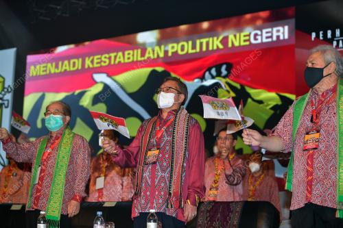 TAN SRI ABANG JOHARI TUN OPENG