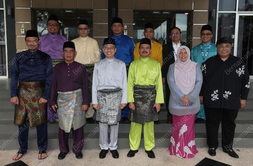 FAHMI FADZIL