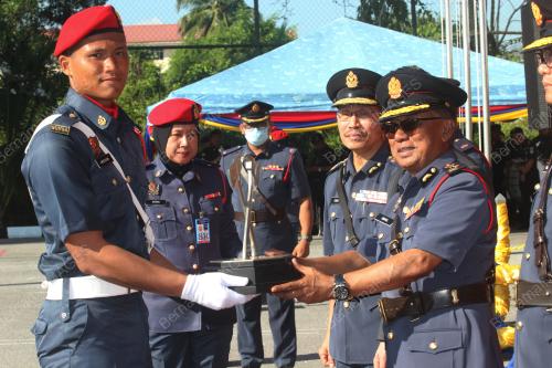 DATUK SERI DR ISMAIL ABDUL MUTTALIB