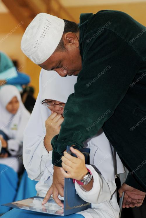 SK09_19122012_KEPUTUSAN_PMR