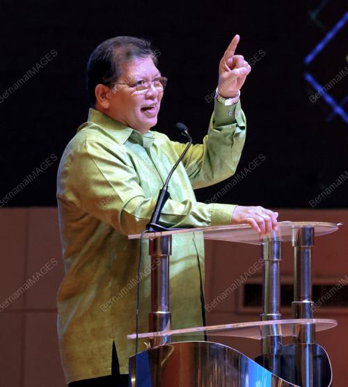 TAN SRI JOHARI ABDUL