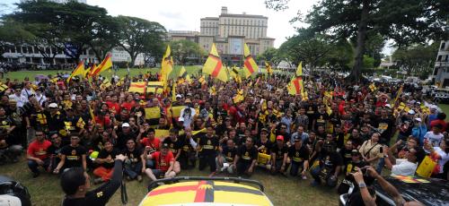SK09_22072015_PERHIMPUNAN_722