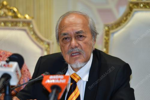 TAN SRI MOHAMAD ASFIA AWANG NASSAR