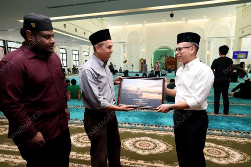 FAHMI FADZIL