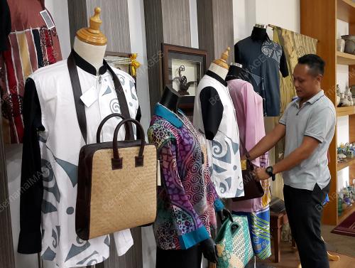 SK09_26032015_BATIK_SARAWAK