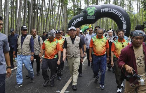 DATUK SERI FADILLAH YUSOF